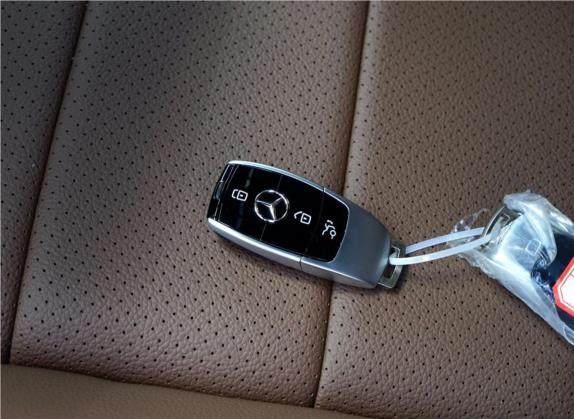 奔驰E级 2016款 E 300 L 运动时尚型 其他细节类   钥匙