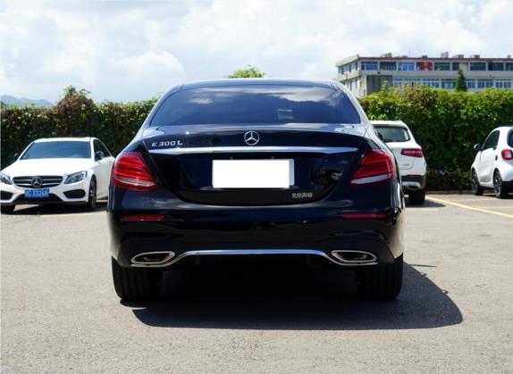 奔驰E级 2016款 E 300 L 运动时尚型 外观   正后