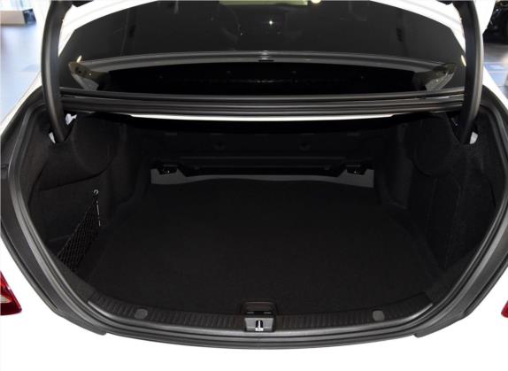 奔驰E级 2017款 E 320 L 4MATIC 车厢座椅   后备厢
