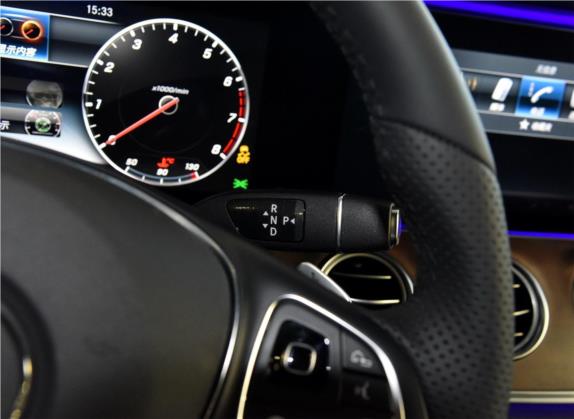 奔驰E级 2017款 E 320 L 4MATIC 中控类   挡把