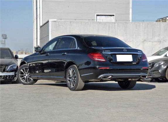 奔驰E级 2017款 E 200 L 4MATIC 外观   斜后