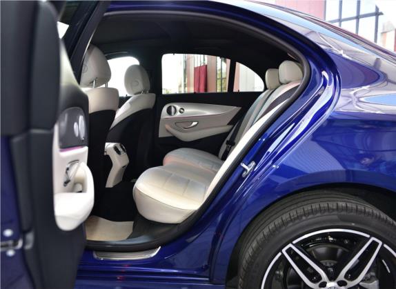奔驰E级 2017款 E 200 运动型 4MATIC 车厢座椅   后排空间