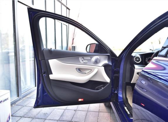 奔驰E级 2017款 E 200 运动型 4MATIC 车厢座椅   前门板