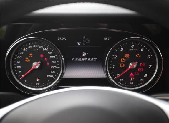 奔驰E级 2017款 改款 E 300 运动型 中控类   仪表盘
