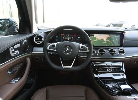 奔驰E级 2017款 E 300 L 运动时尚型 中控类   驾驶位
