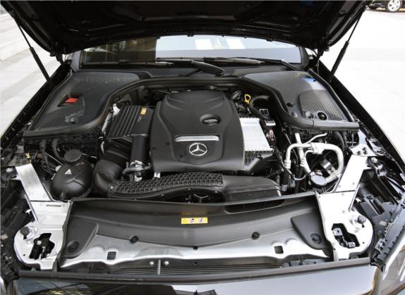奔驰E级 2017款 E 300 L 运动时尚型 其他细节类   发动机舱