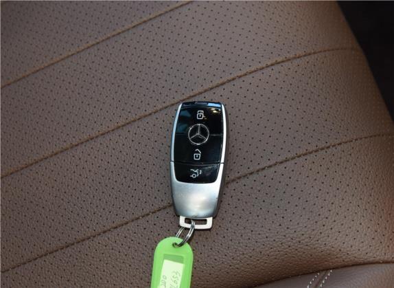 奔驰E级 2017款 E 300 L 豪华型 其他细节类   钥匙