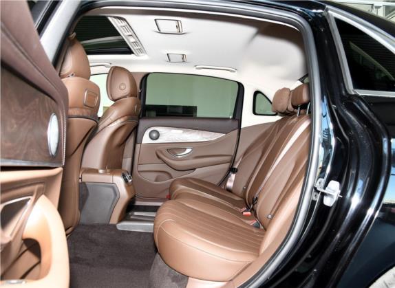 奔驰E级 2018款 E 200 L 4MATIC 车厢座椅   后排空间
