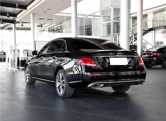 奔驰E级 2018款 E 200 L 4MATIC 外观   斜后