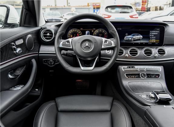 奔驰E级 2018款 E 200 L 运动型 4MATIC 中控类   驾驶位