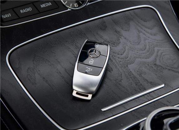 奔驰E级 2018款 E 200 L 运动型 4MATIC 其他细节类   钥匙