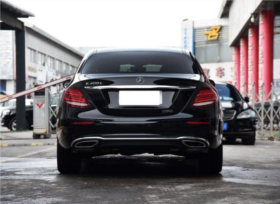 奔驰E级 2018款 E 300 L 时尚型 外观   正后