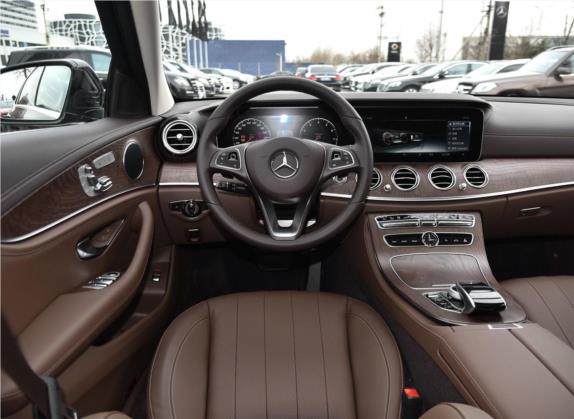 奔驰E级 2018款 E 300 L 豪华型 中控类   驾驶位