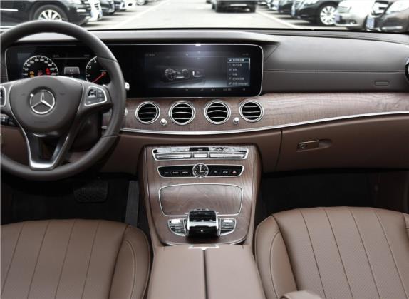 奔驰E级 2018款 E 300 L 豪华型 中控类   中控台