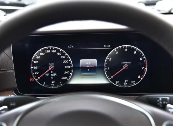 奔驰E级 2018款 E 300 L 豪华型 中控类   仪表盘