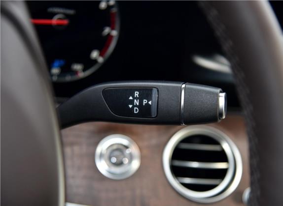 奔驰E级 2018款 E 300 L 豪华型 中控类   挡把