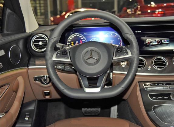 奔驰E级 2018款 E 300 L 运动豪华型 中控类   驾驶位