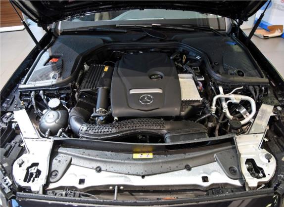 奔驰E级 2018款 E 300 L 运动豪华型 其他细节类   发动机舱