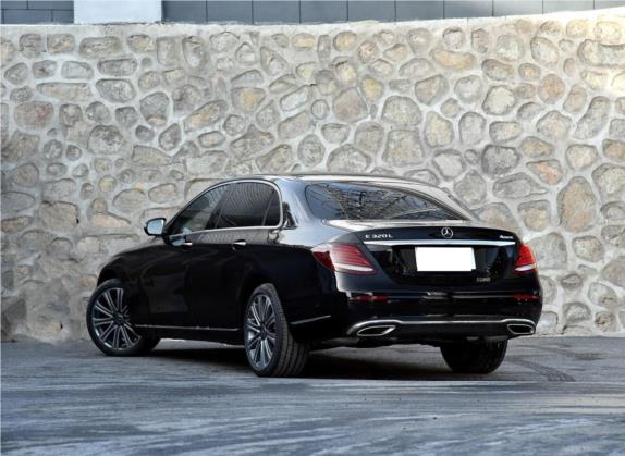 奔驰E级 2018款 E 320 L 4MATIC 外观   斜后