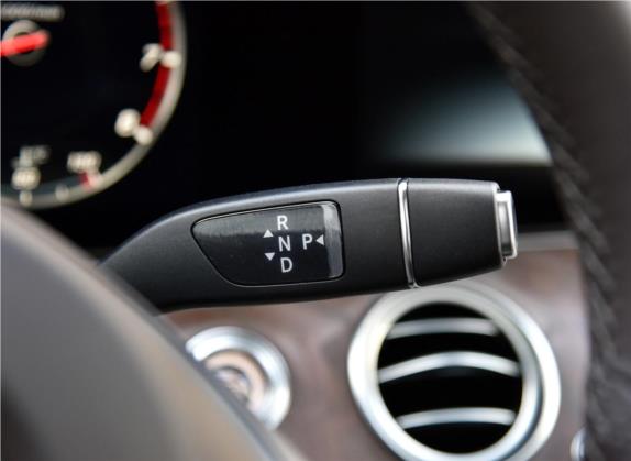 奔驰E级 2018款 E 320 L 4MATIC 中控类   挡把