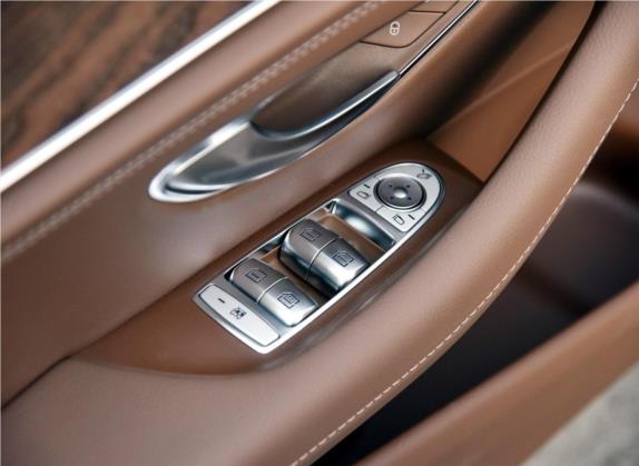 奔驰E级 2018款 E 320 L 4MATIC 车厢座椅   门窗控制