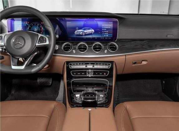 奔驰E级 2018款 E 320 L 运动型 4MATIC 中控类   中控台