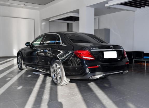 奔驰E级 2018款 E 320 L 运动型 4MATIC 外观   斜后