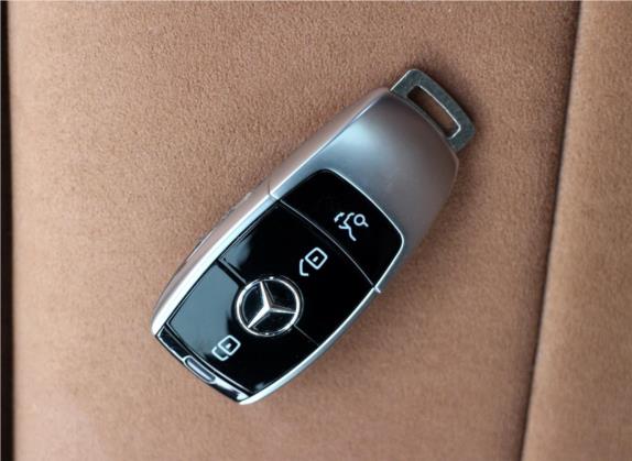 奔驰E级 2018款 E 200 运动型 其他细节类   钥匙