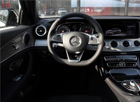 奔驰E级 2018款 E 200 运动型 4MATIC 中控类   驾驶位