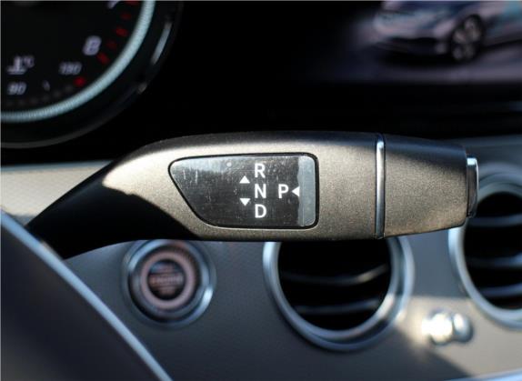 奔驰E级 2018款 E 200 运动型 4MATIC 中控类   挡把