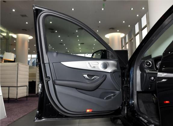 奔驰E级 2018款 E 300 运动型 车厢座椅   前门板