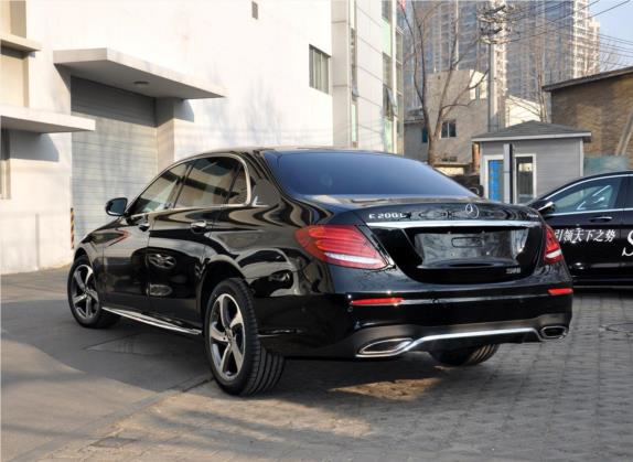 奔驰E级 2018款 改款 E 200 L 运动型 4MATIC 外观   斜后