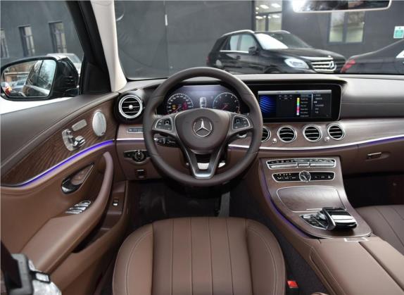 奔驰E级 2018款 改款 E 320 L 4MATIC 中控类   驾驶位