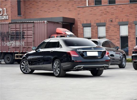 奔驰E级 2018款 改款 E 320 L 4MATIC 外观   斜后