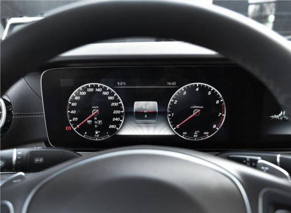 奔驰E级 2018款 改款 E 320 L 4MATIC 中控类   仪表盘