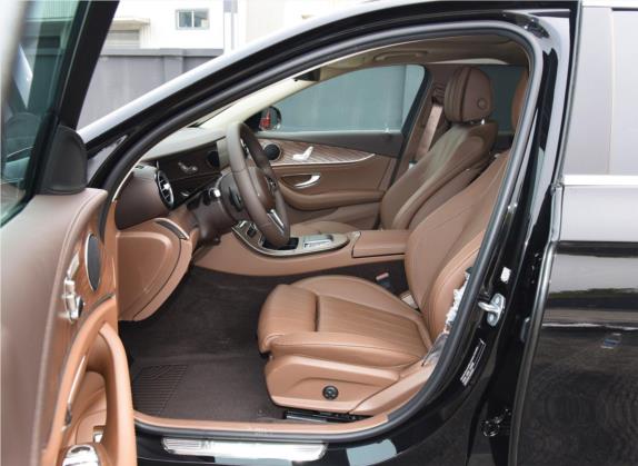 奔驰E级 2019款 E 200 L 车厢座椅   前排空间