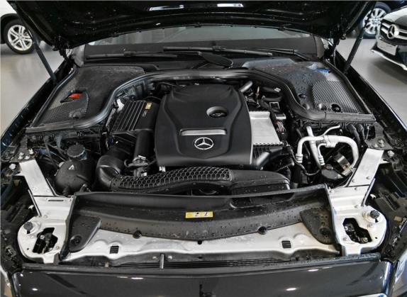 奔驰E级 2019款 E 200 L 运动型 其他细节类   发动机舱