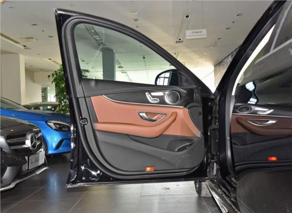 奔驰E级 2019款 E 200 L 运动型 车厢座椅   前门板