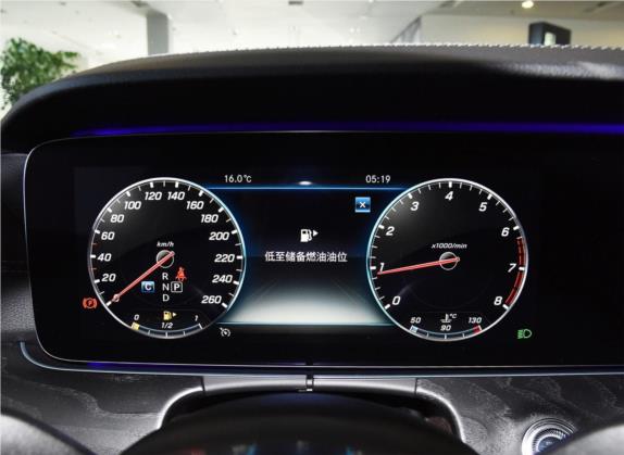 奔驰E级 2019款 E 200 L 运动型 中控类   仪表盘