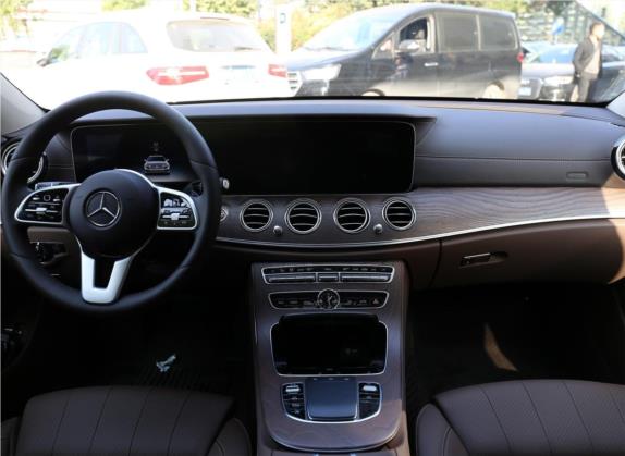 奔驰E级 2019款 E 200 L 4MATIC 中控类   中控全图