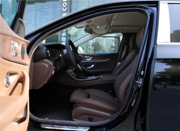奔驰E级 2019款 E 200 L 4MATIC 车厢座椅   前排空间