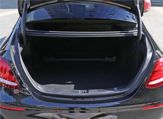 奔驰E级 2019款 E 200 L 4MATIC 车厢座椅   后备厢