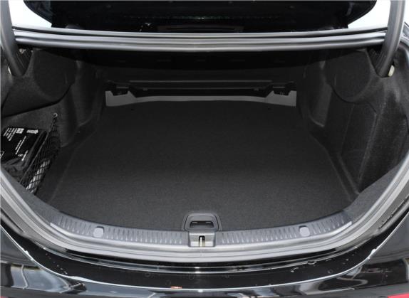 奔驰E级 2019款 E 200 L 运动型 4MATIC 车厢座椅   后备厢