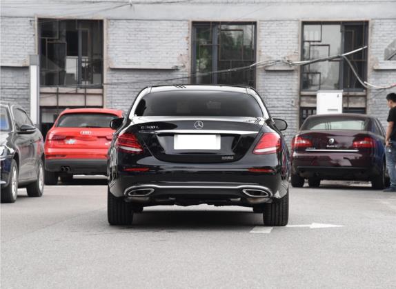 奔驰E级 2019款 E 300 L 时尚型 外观   正后