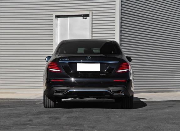 奔驰E级 2019款 E 300 L 运动时尚型 外观   正后