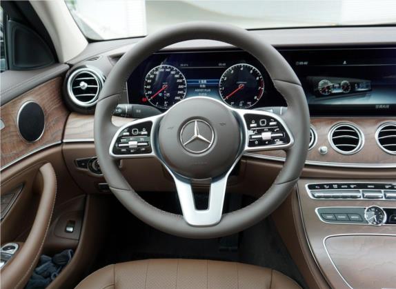 奔驰E级 2019款 E 300 L 豪华型 中控类   驾驶位