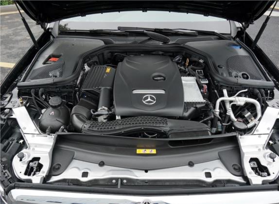 奔驰E级 2019款 E 300 L 豪华型 其他细节类   发动机舱