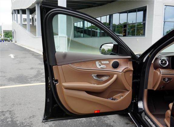 奔驰E级 2019款 E 300 L 豪华型 车厢座椅   前门板