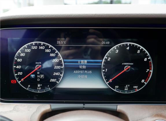 奔驰E级 2019款 E 300 L 豪华型 中控类   仪表盘