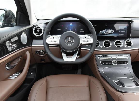 奔驰E级 2019款 E 300 L 运动豪华型 中控类   驾驶位